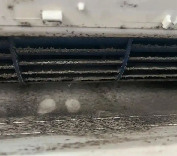 邵阳市空调吹的风有股烧焦味是怎么回事